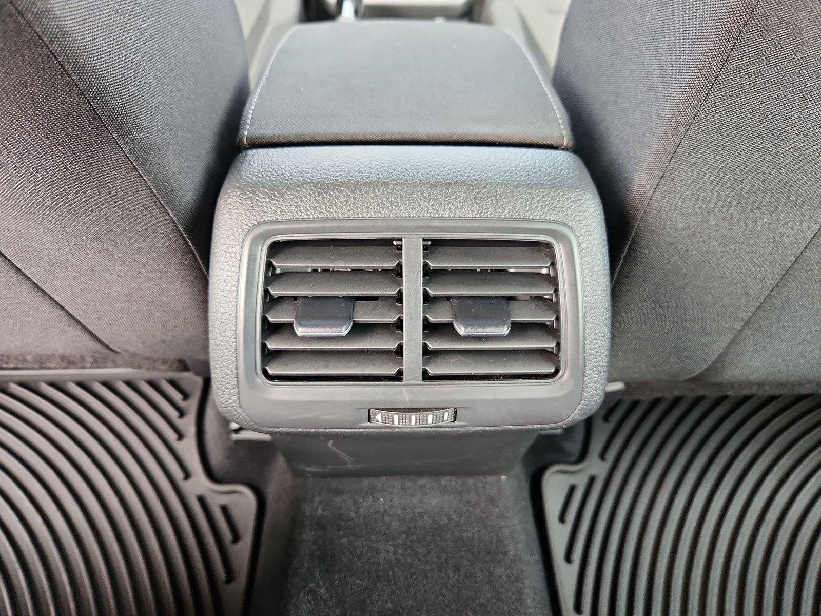 2016 Volkswagen Golf TSI S w/Sunroof