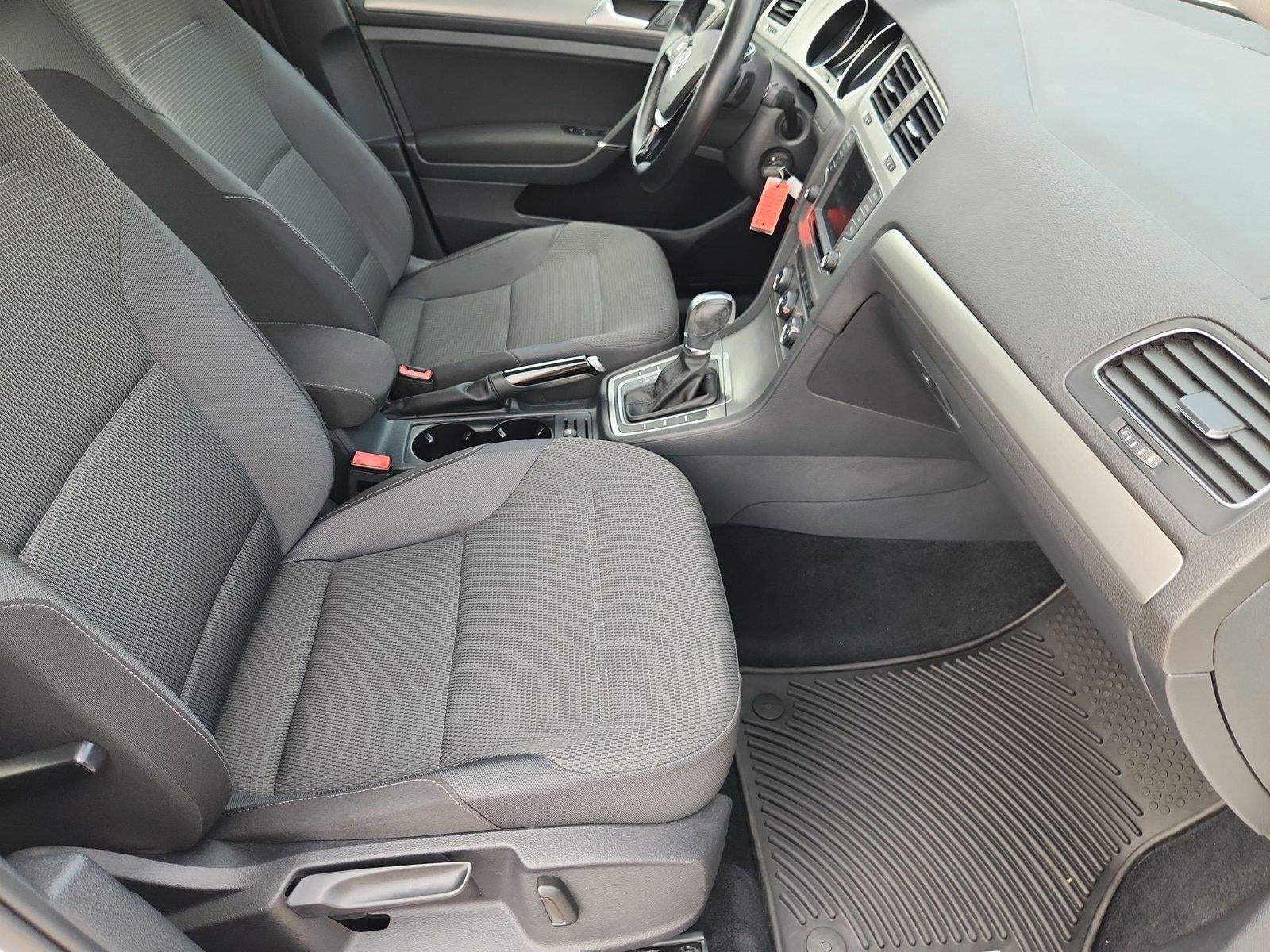 2016 Volkswagen Golf TSI S w/Sunroof