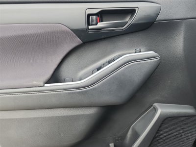 2022 Toyota Highlander L