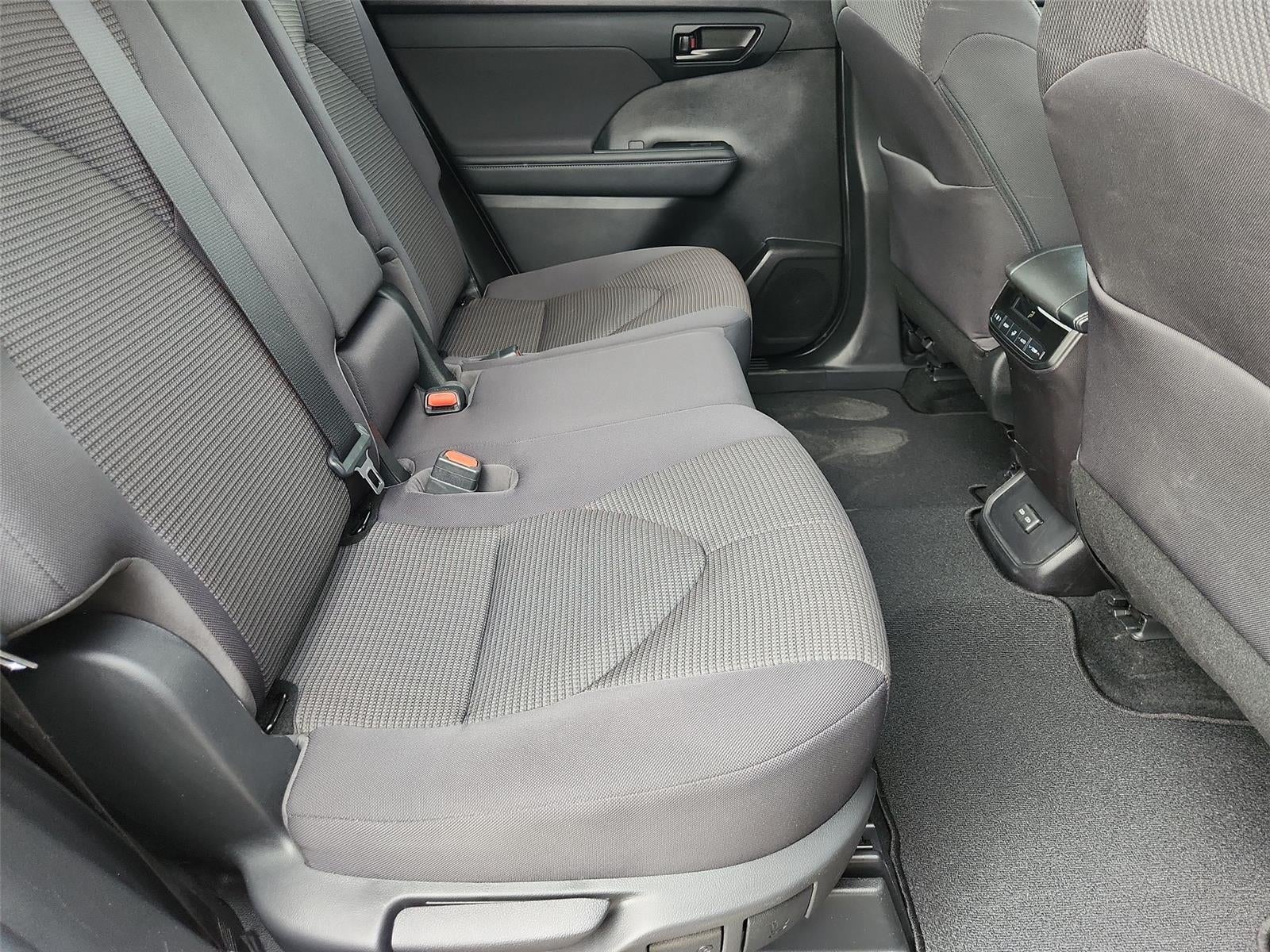 2022 Toyota Highlander L