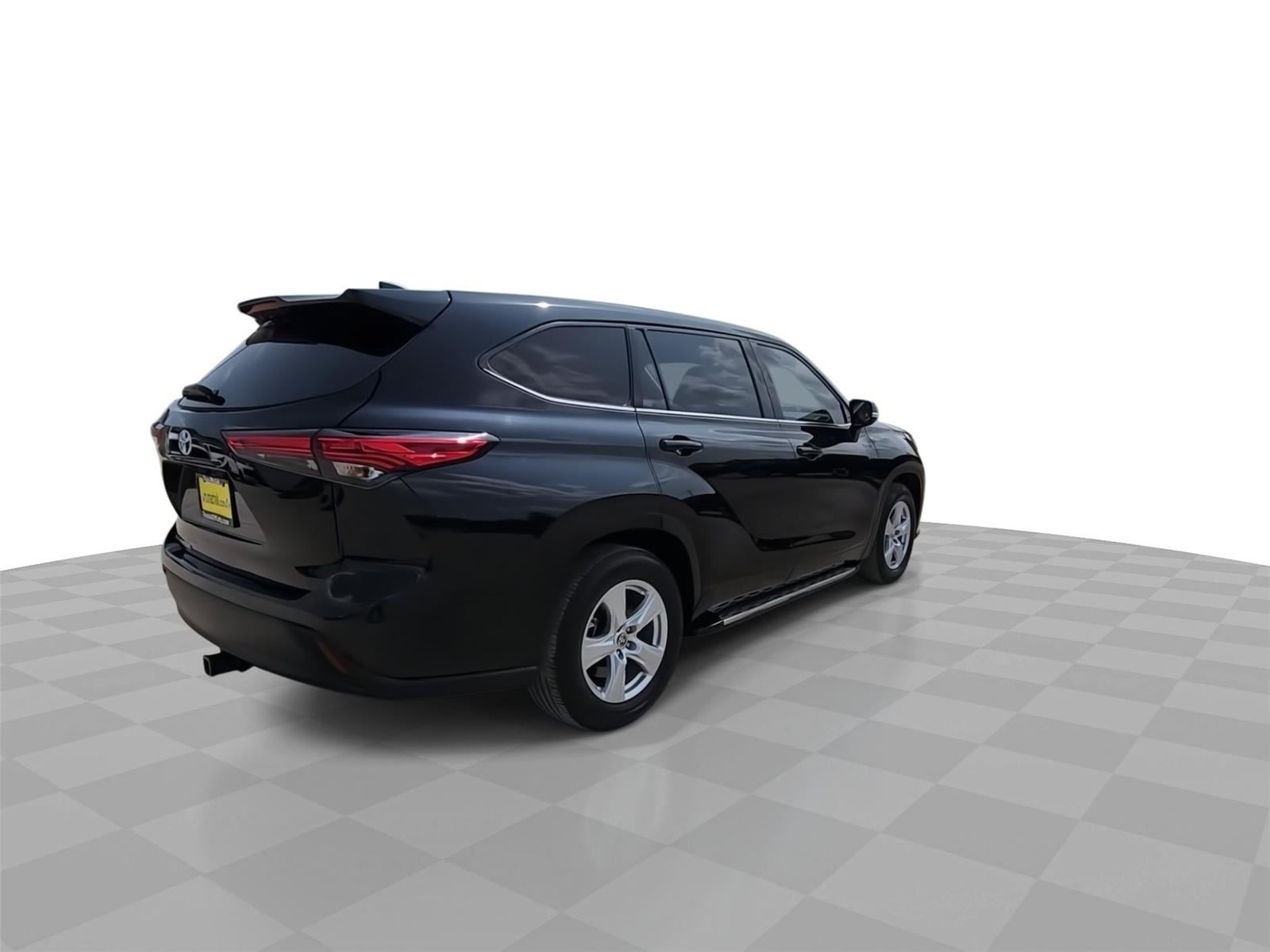 2022 Toyota Highlander L