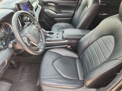 2023 Toyota Highlander Hybrid XLE