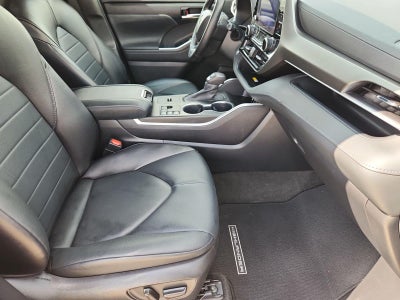 2023 Toyota Highlander Hybrid XLE