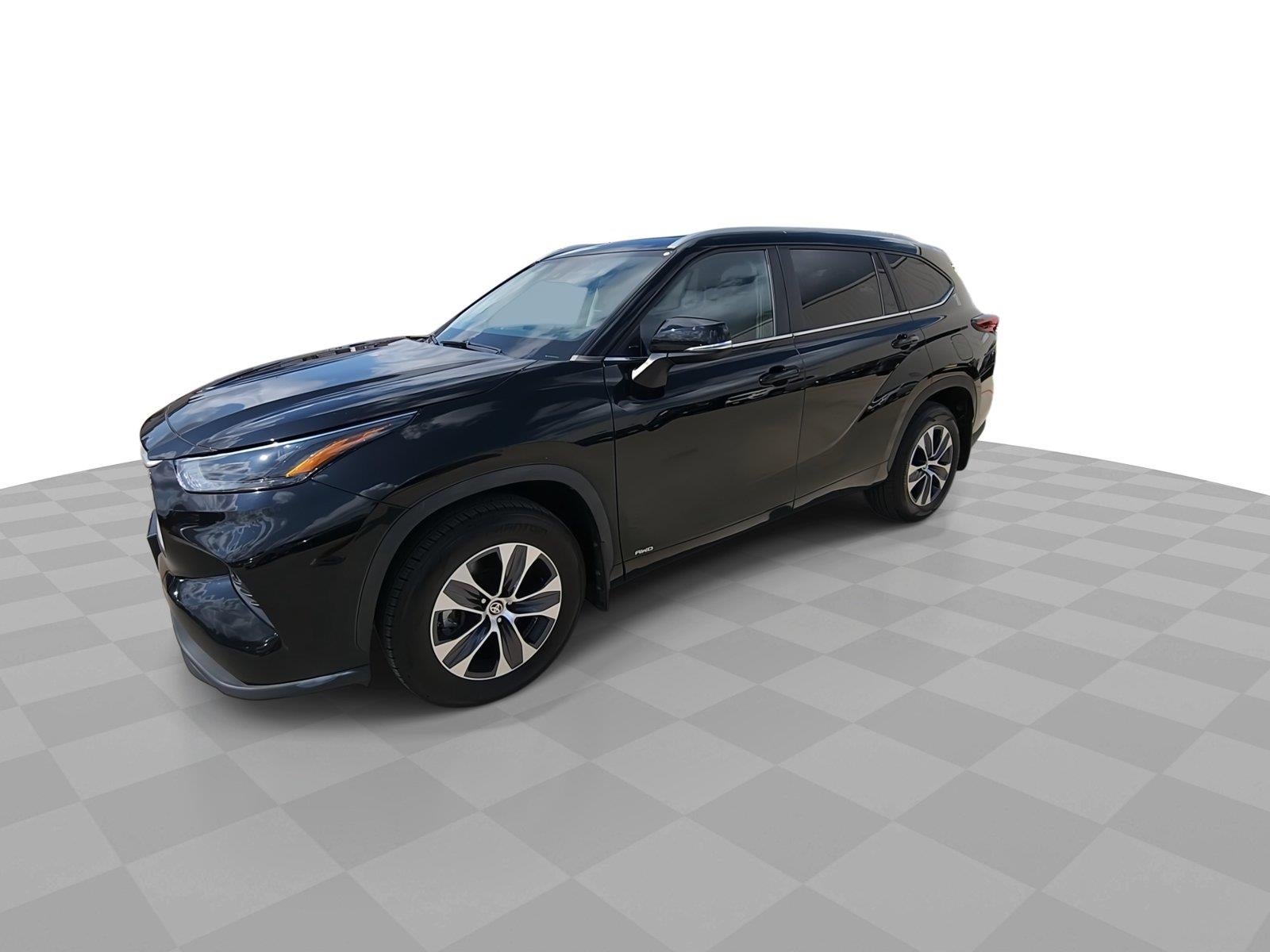 2023 Toyota Highlander Hybrid XLE