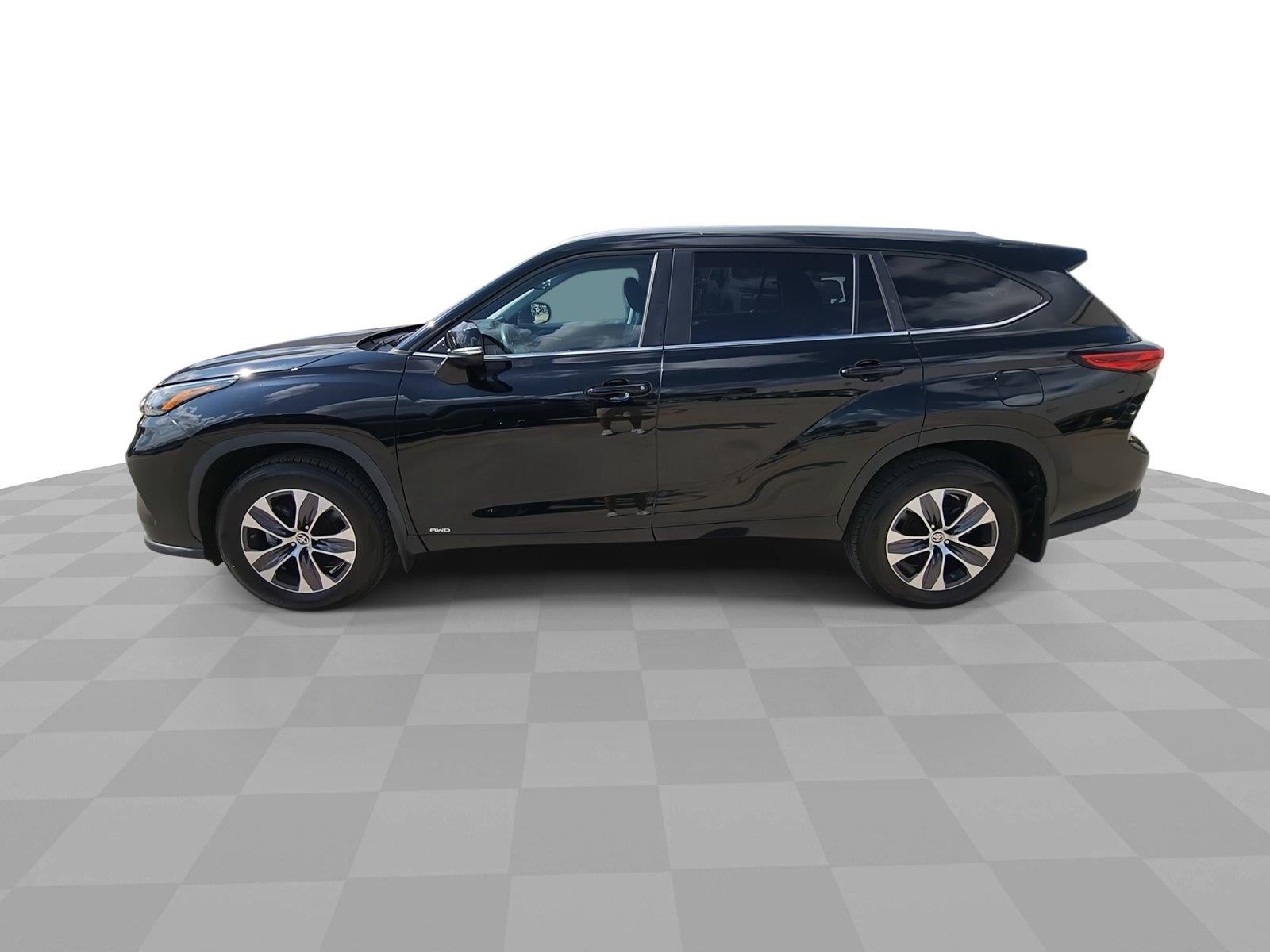 2023 Toyota Highlander Hybrid XLE