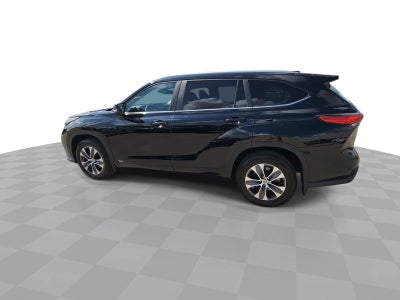 2023 Toyota Highlander Hybrid XLE