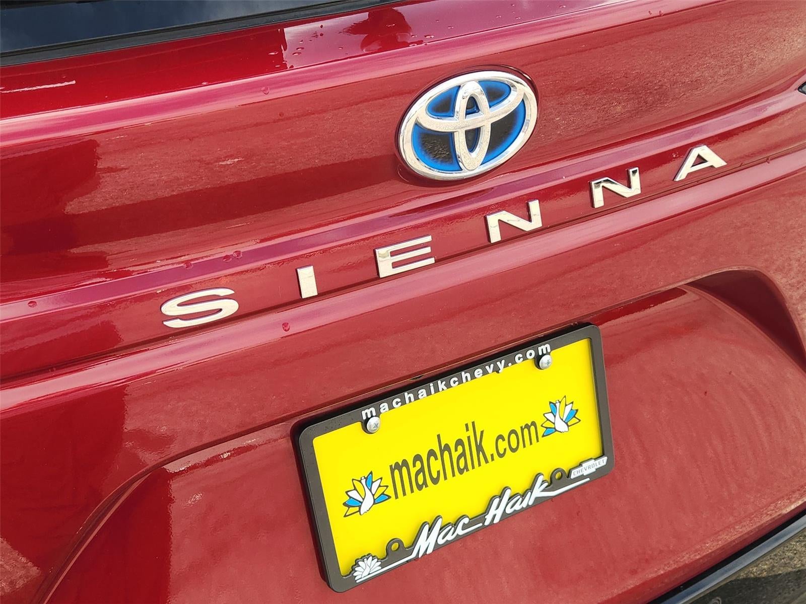 2023 Toyota Sienna Limited 7-Passenger