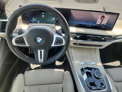 2025 BMW X7 M60i