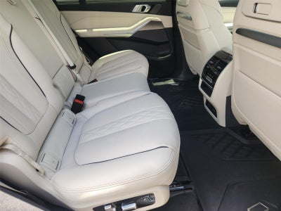 2025 BMW X7 M60i