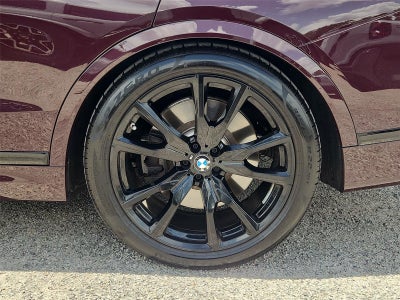 2025 BMW X7 M60i