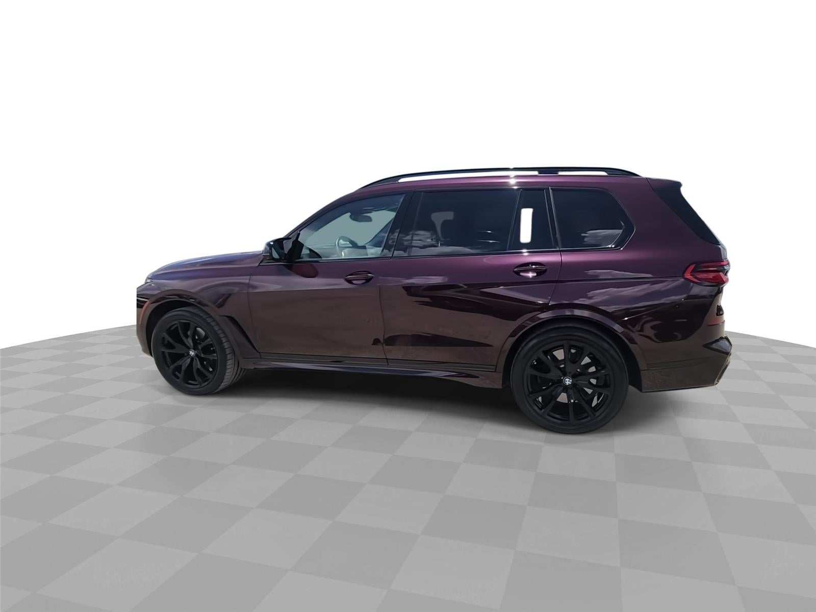 2025 BMW X7 M60i