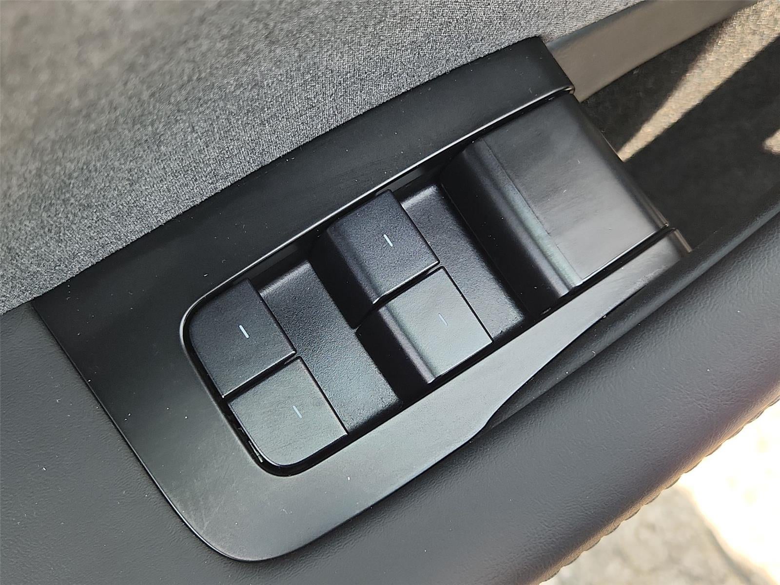 2025 Tesla MODEL3 Base