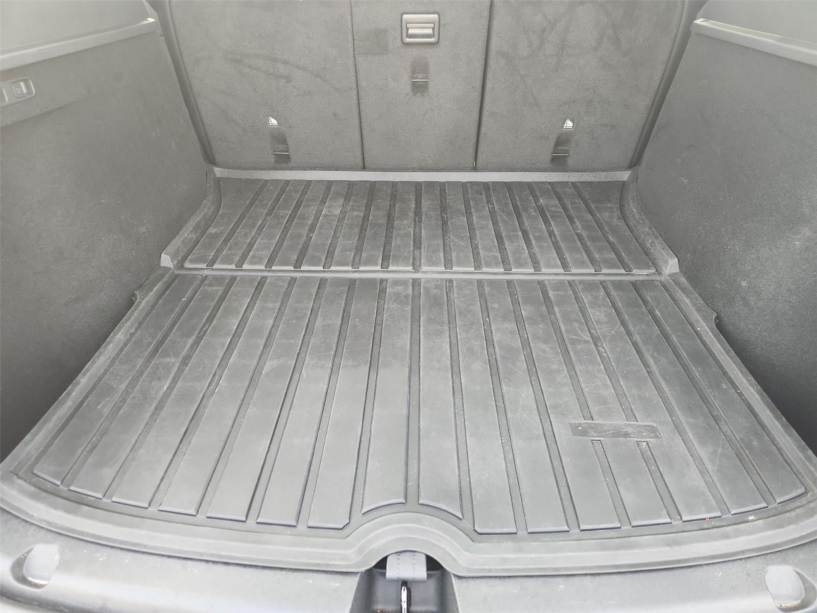 2023 Tesla MODELY Base