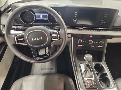 2024 Kia Carnival LX