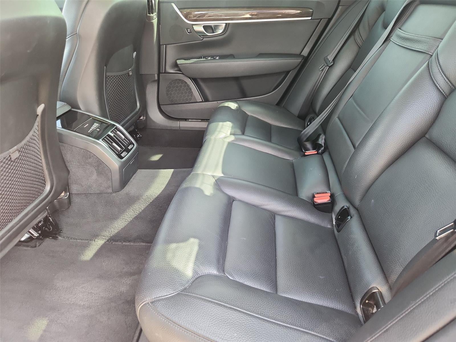 2018 Volvo S90 Momentum