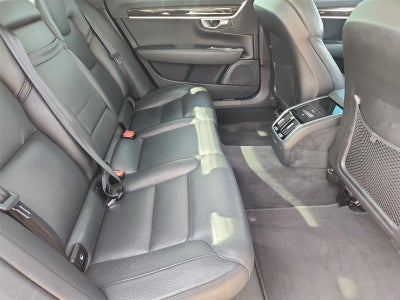 2018 Volvo S90 Momentum