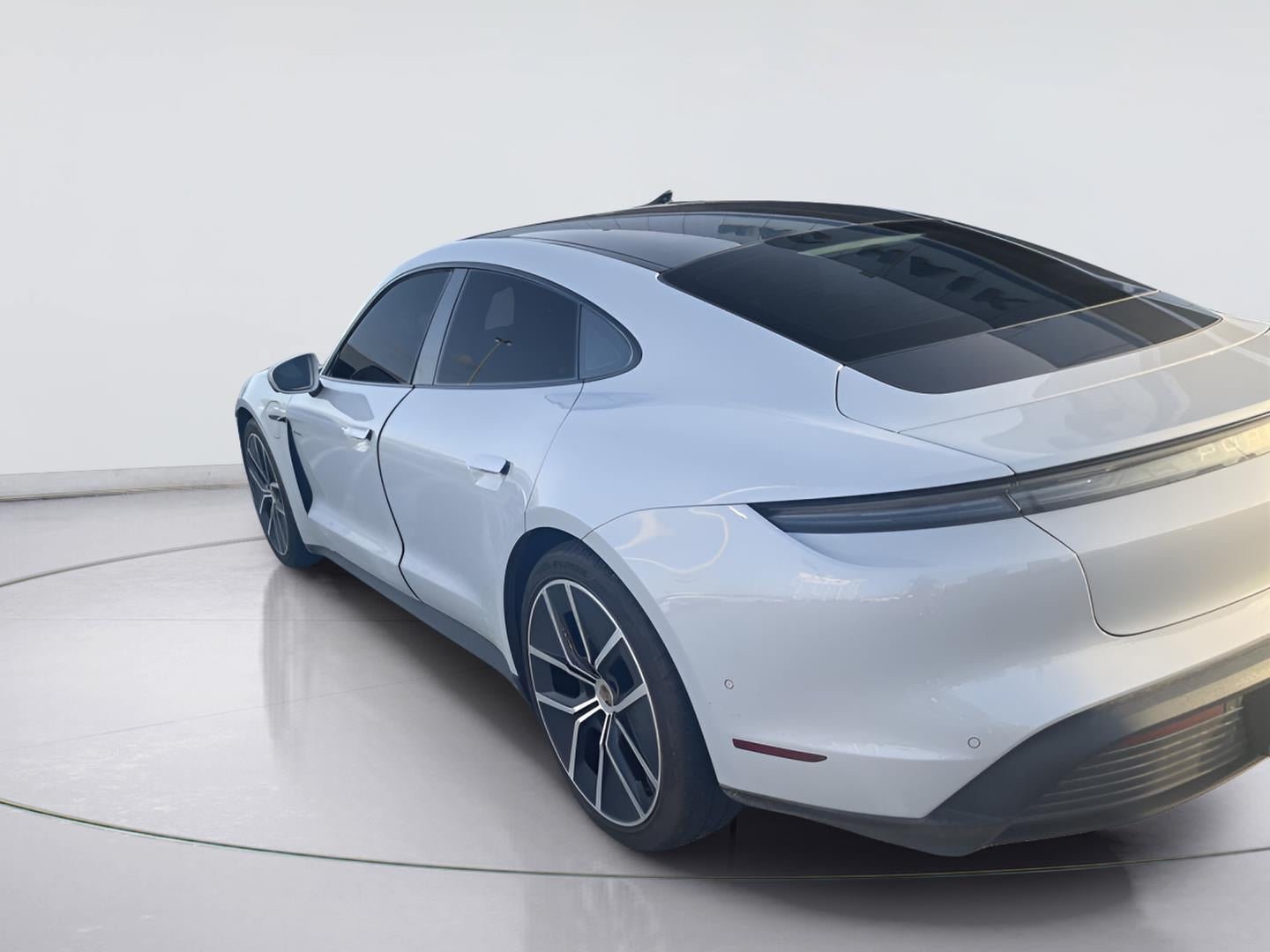 2025 Porsche Taycan 4