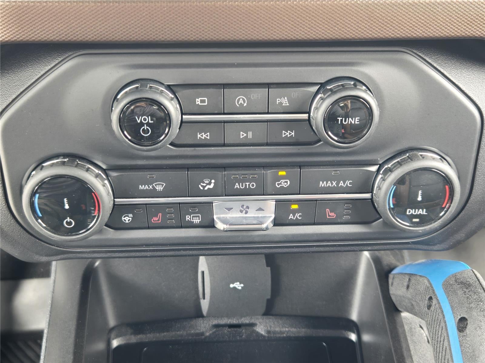 2022 Ford BRONCO Base