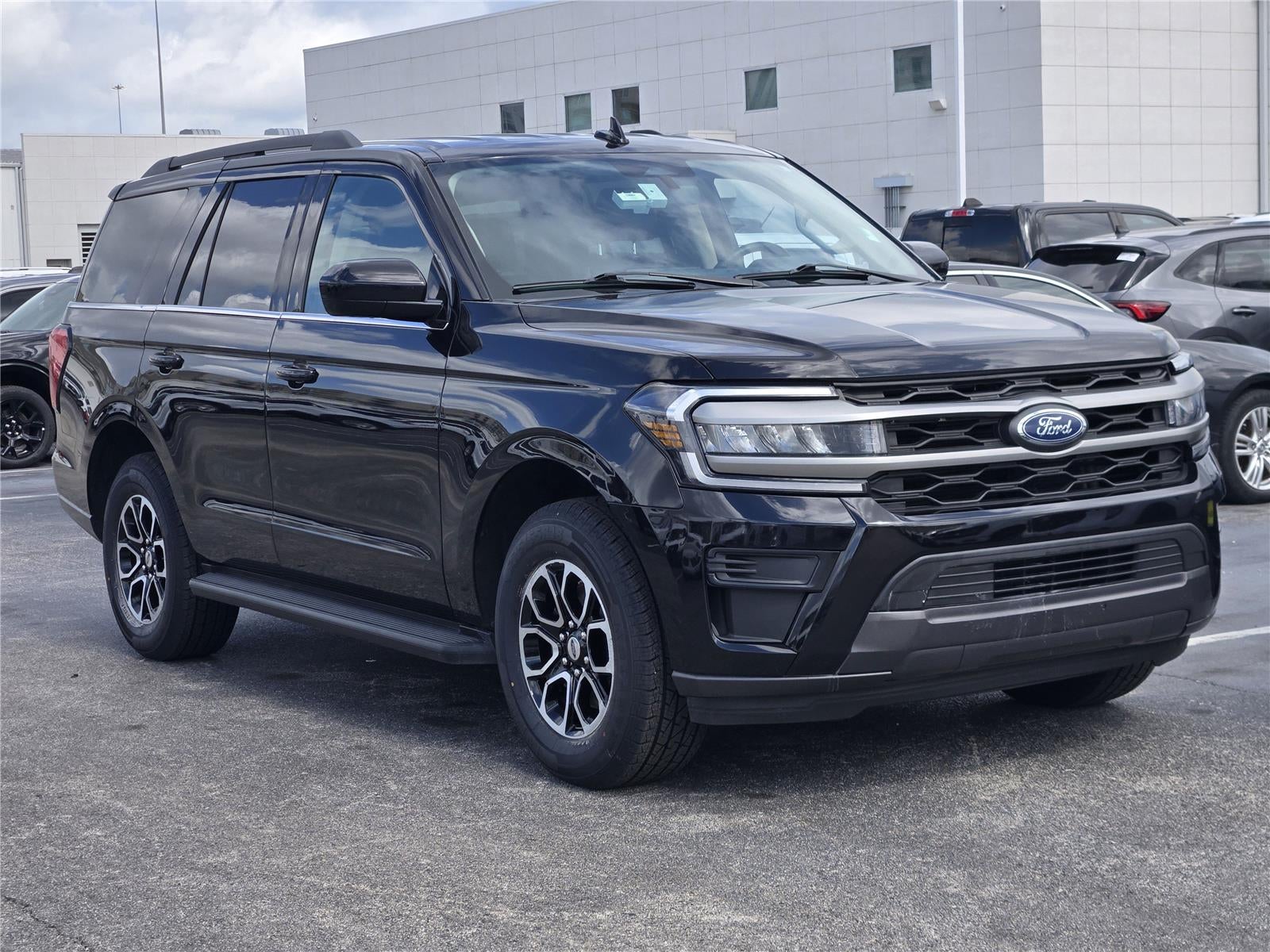 2024 Ford Expedition XLT