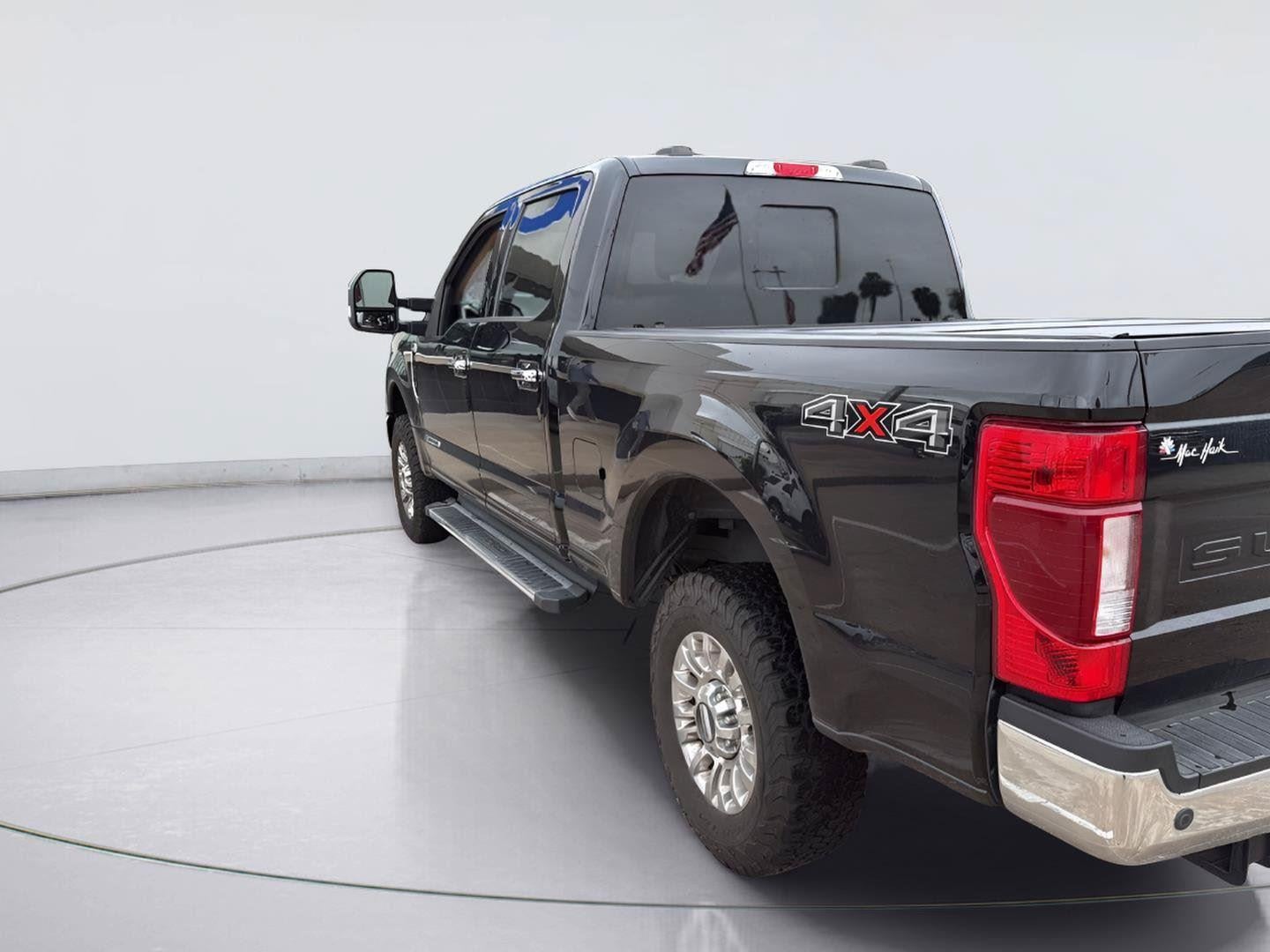 2022 Ford Super Duty F-250 SRW LARIAT