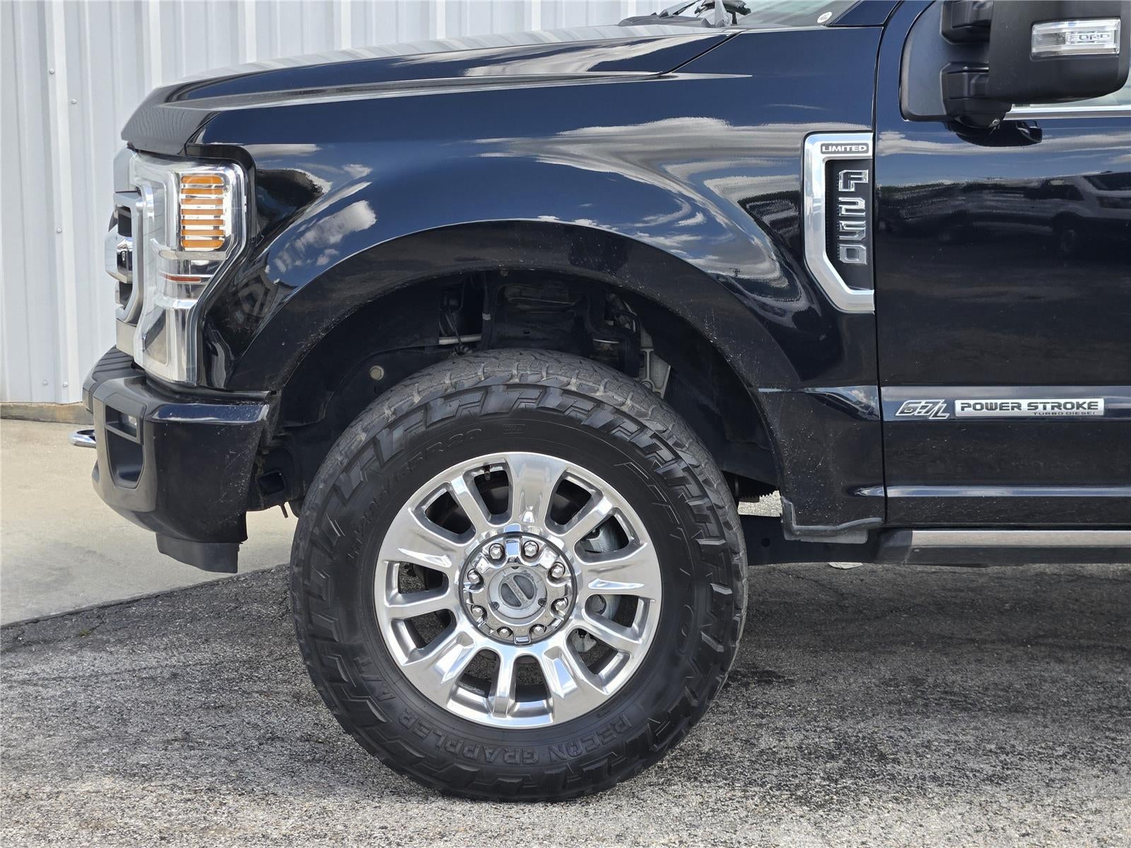 2022 Ford Super Duty F-250 SRW Limited