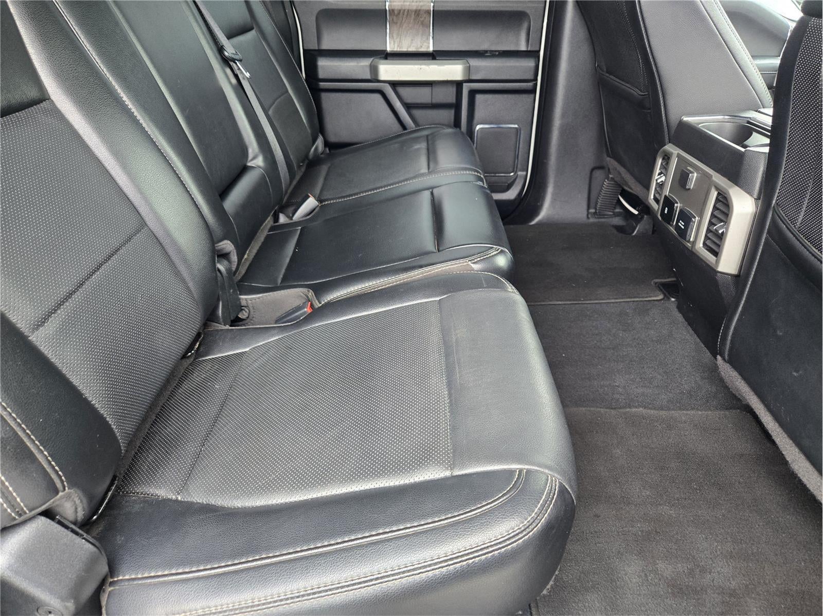2019 Ford Super Duty F-450 DRW Lariat