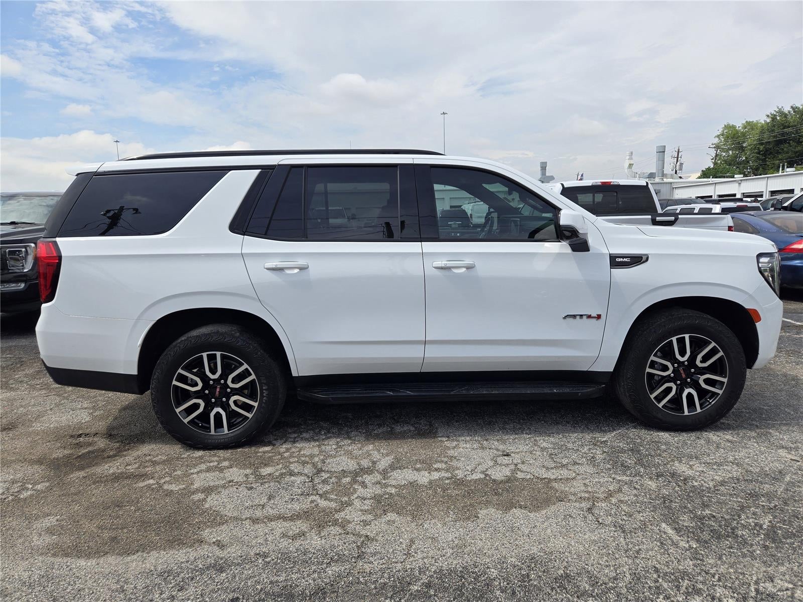 2024 GMC Yukon AT4