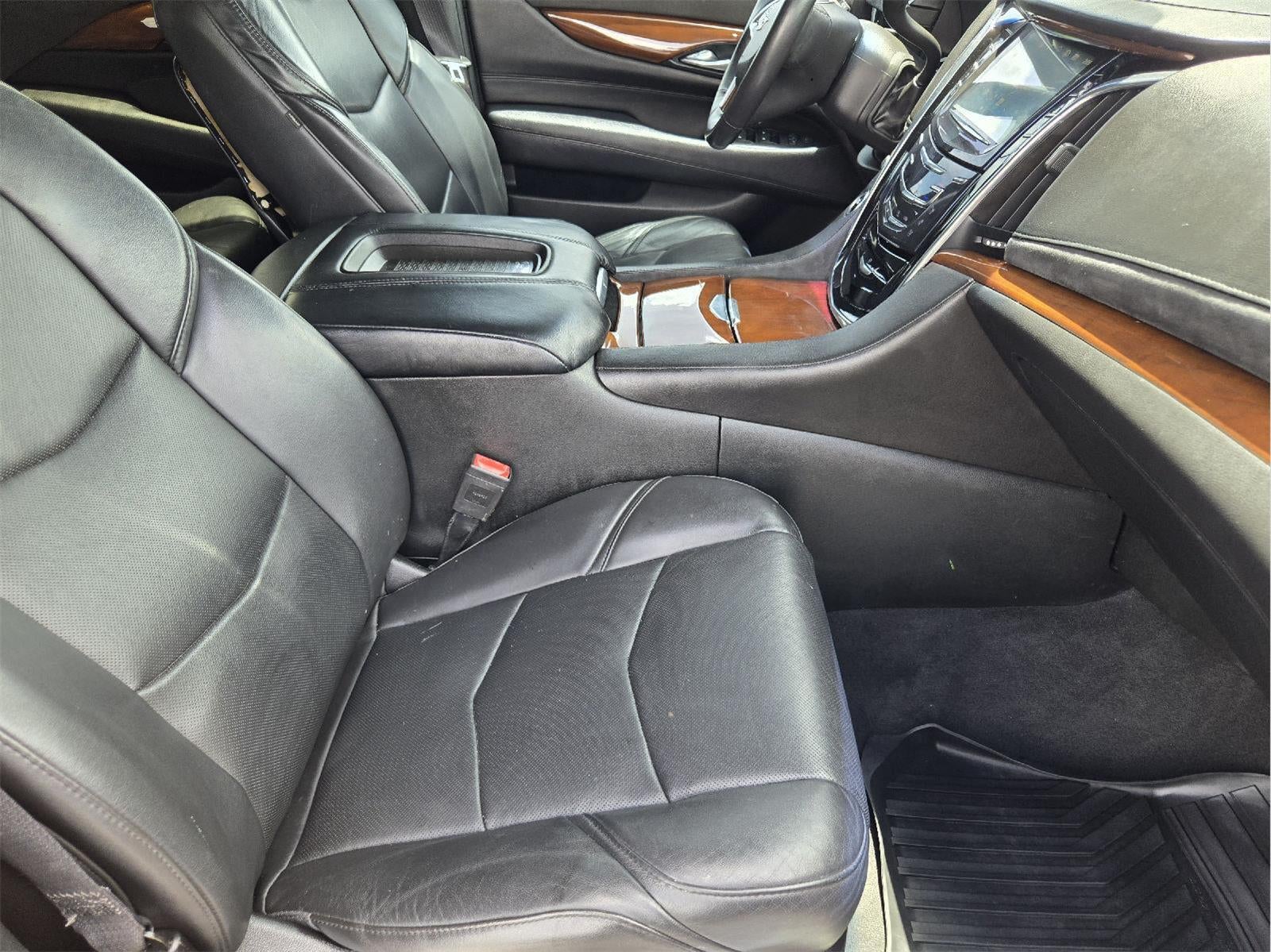 2018 Cadillac Escalade ESV Luxury
