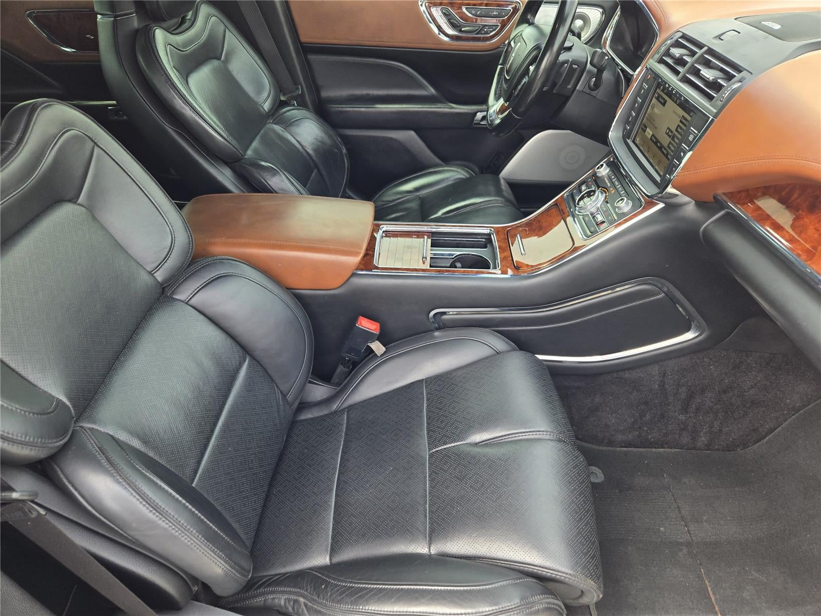 2017 Lincoln Continental Black Label