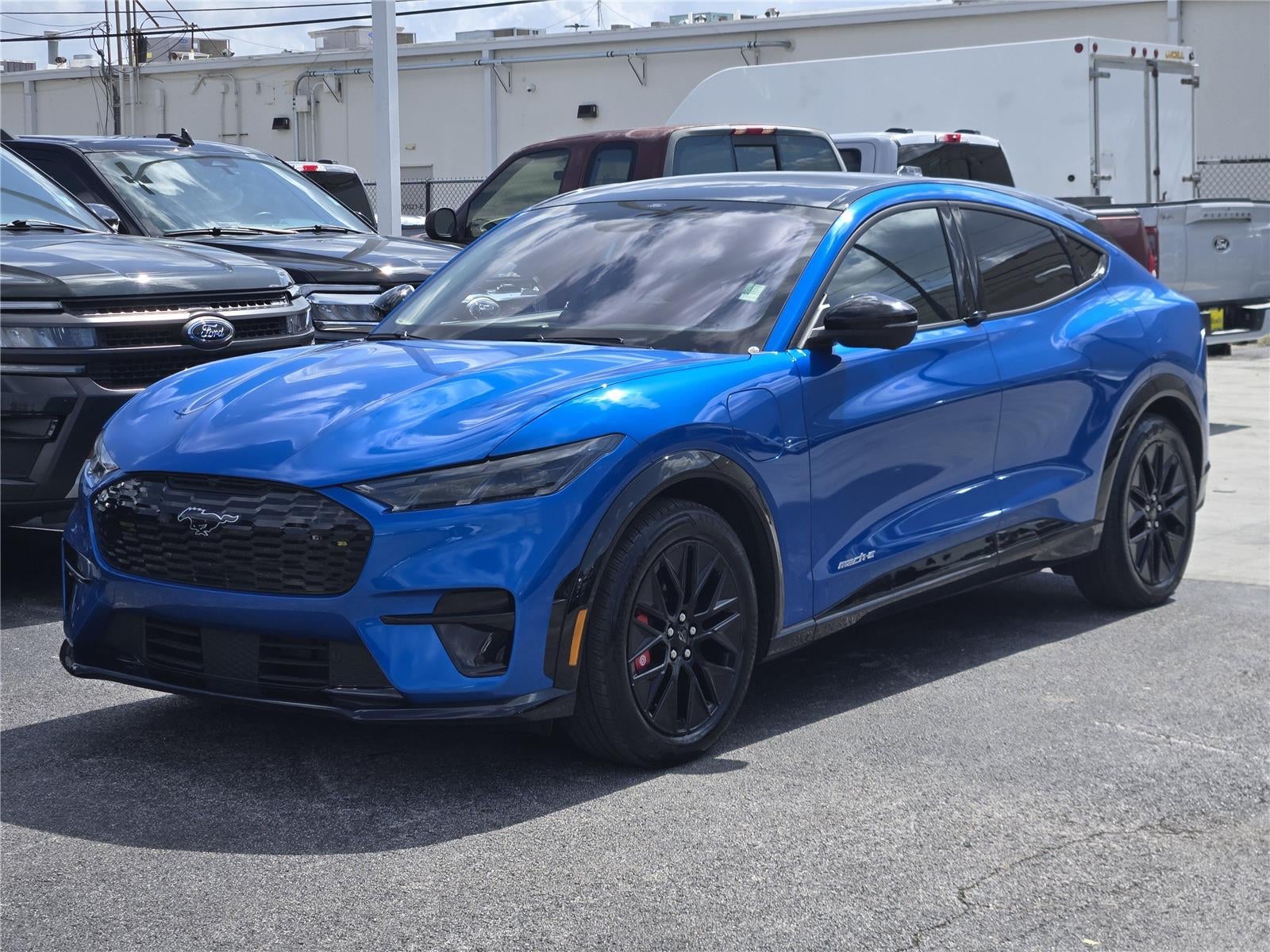 2025 Ford MUSTANG MACH-E PREMIUM