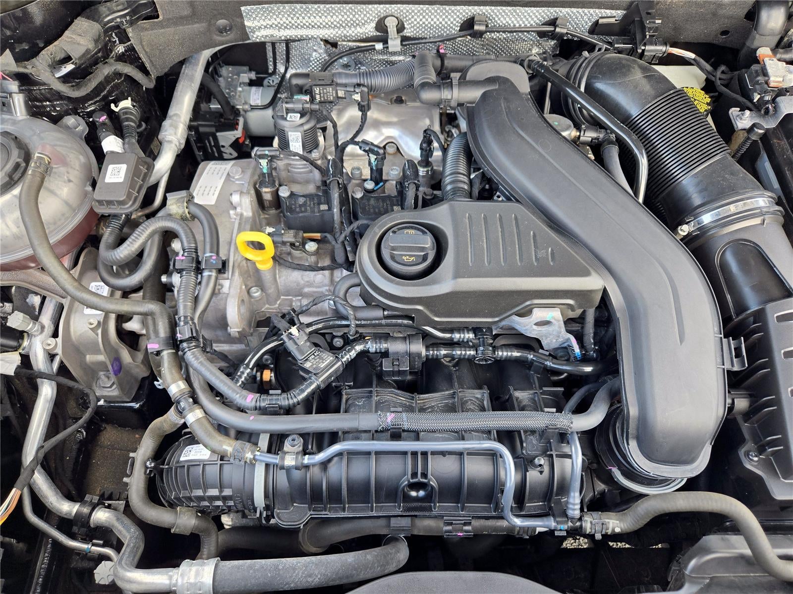 2023 Volkswagen TAOS SE