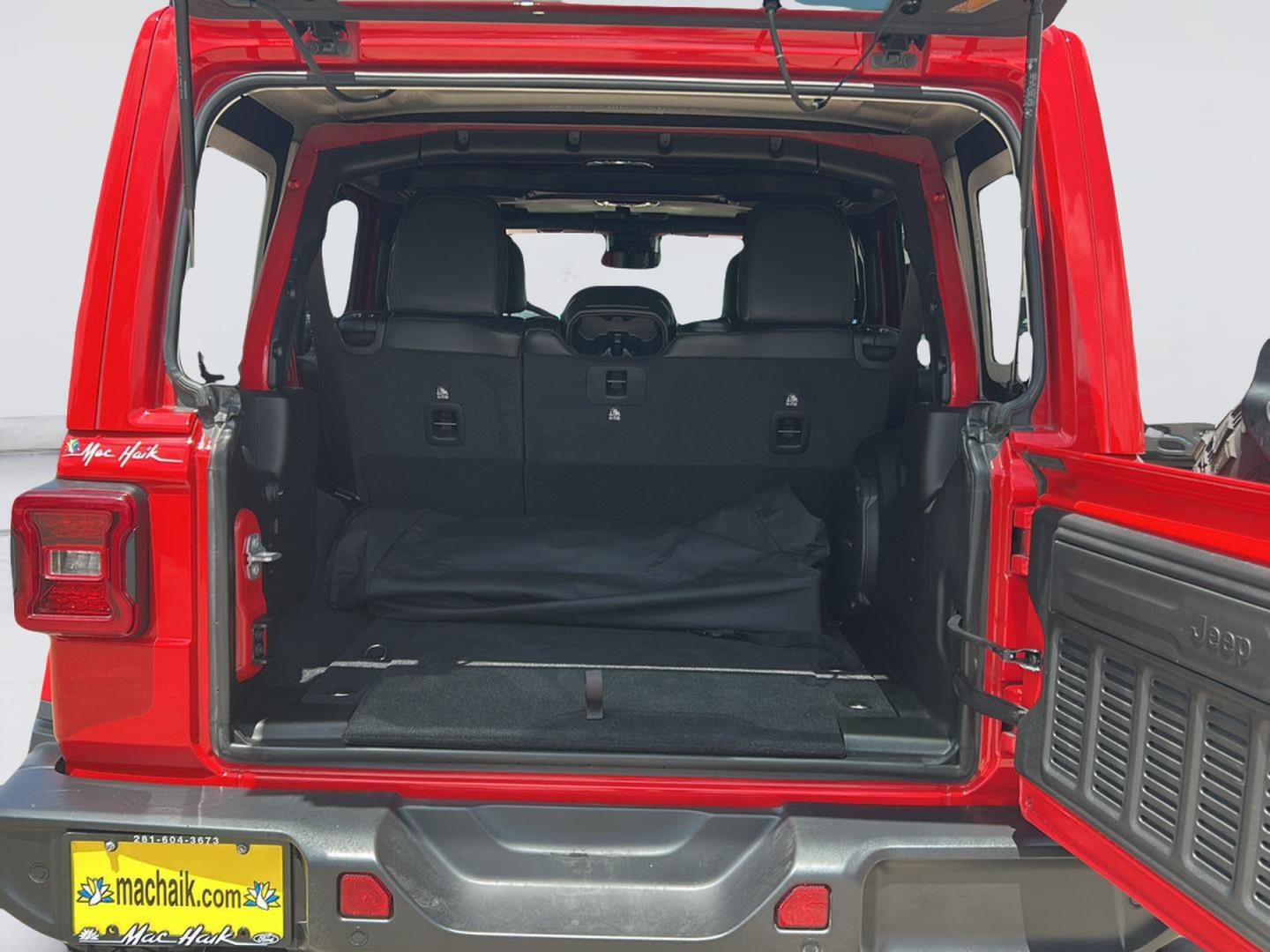 2023 Jeep Wrangler Sahara Altitude
