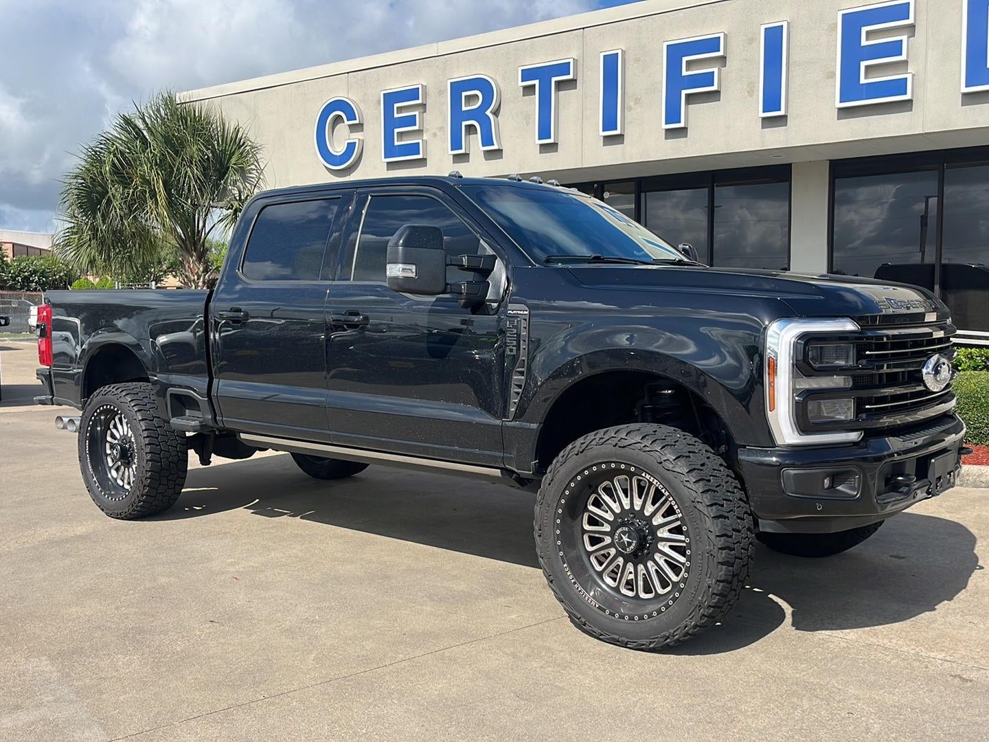2025 Ford Super Duty F-250 Platinum