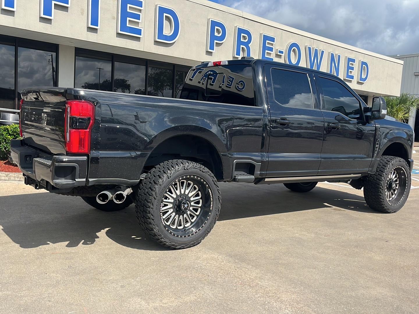 2025 Ford Super Duty F-250 Platinum