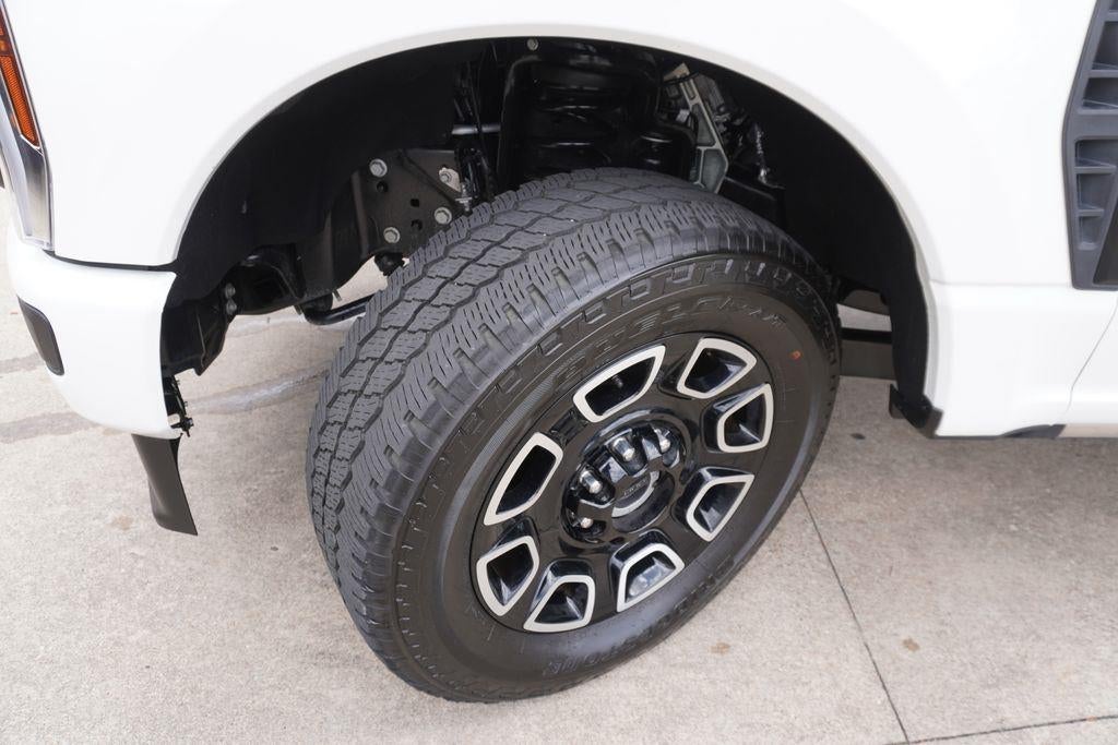 2025 Ford F250 PU Base