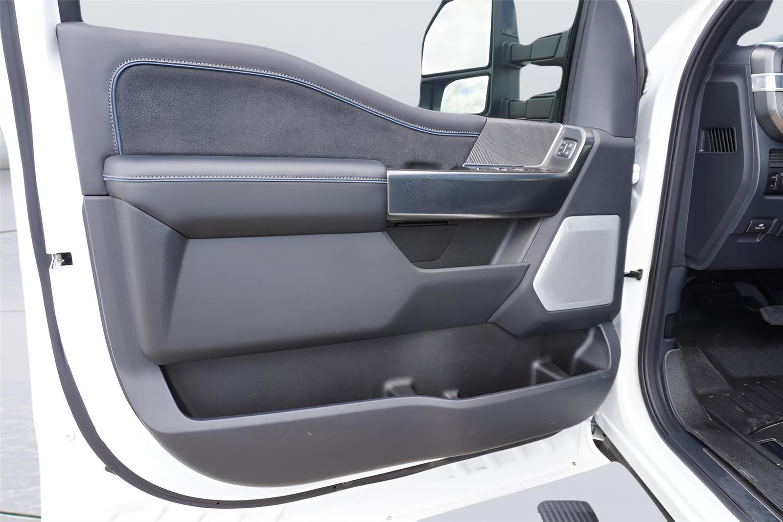 2025 Ford F250 PU Base