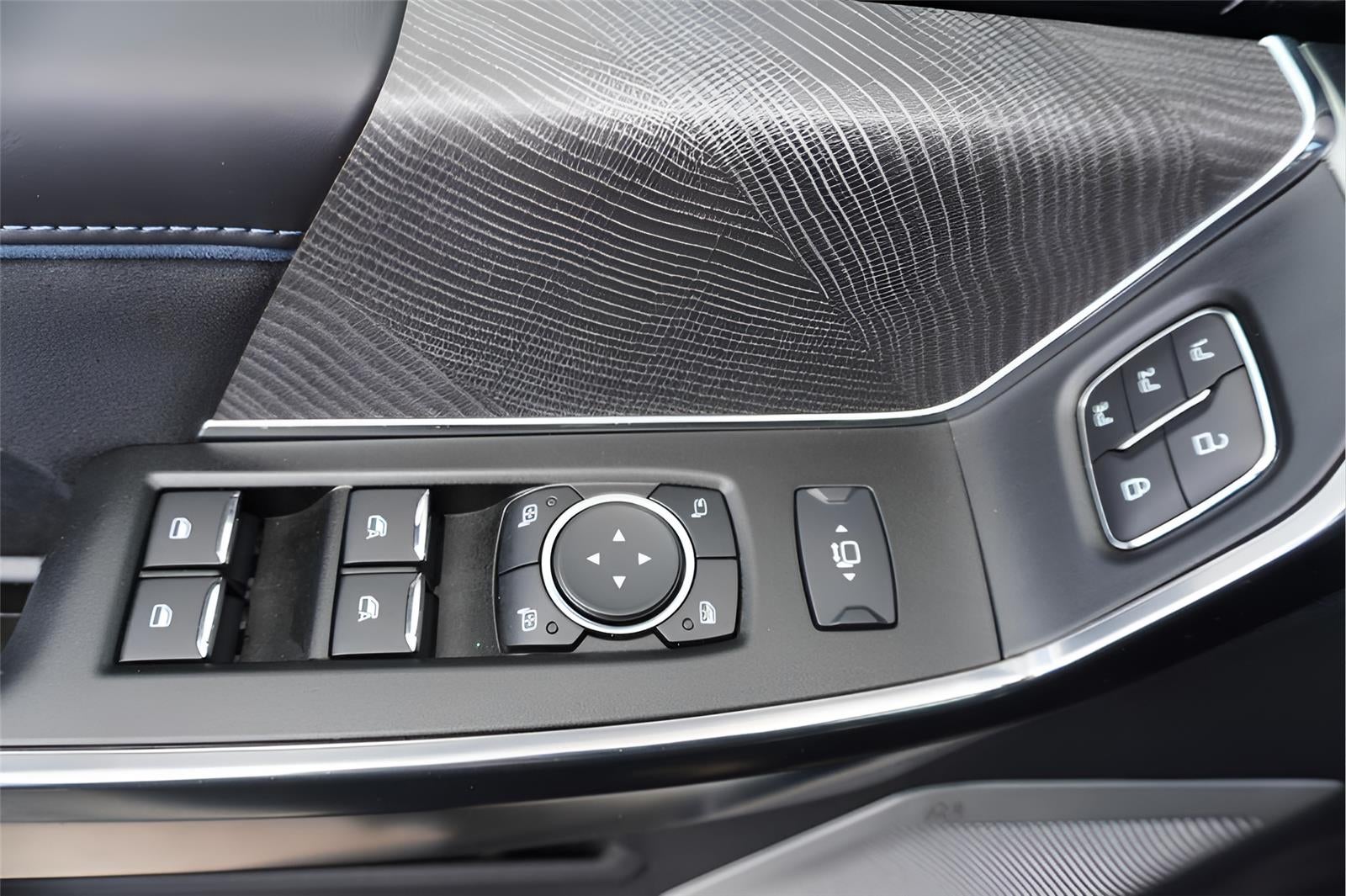 2025 Ford F250 PU Base