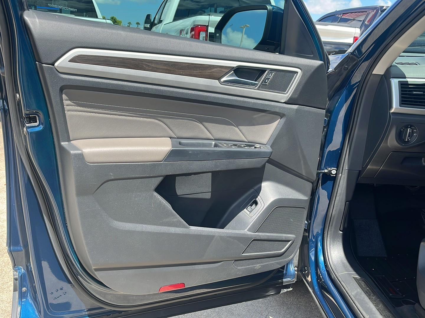 2021 Volkswagen Atlas 3.6L V6 SE w/Technology