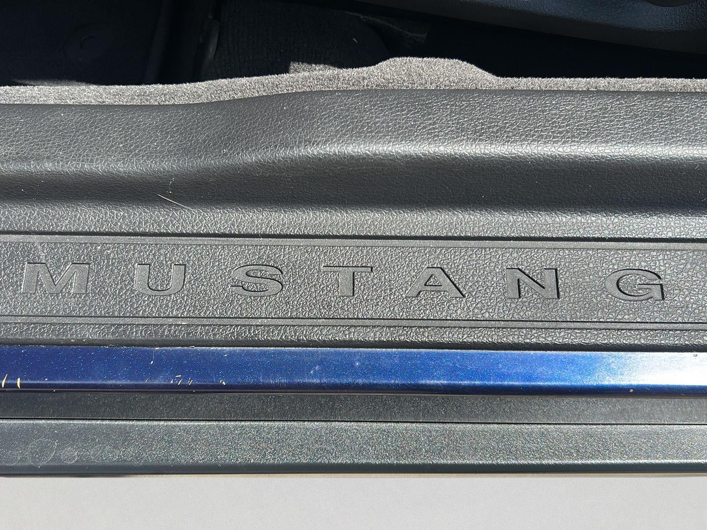 2011 Ford Mustang V6