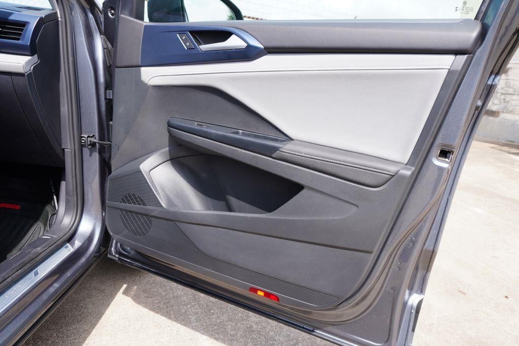 2024 Volkswagen TAOS Base