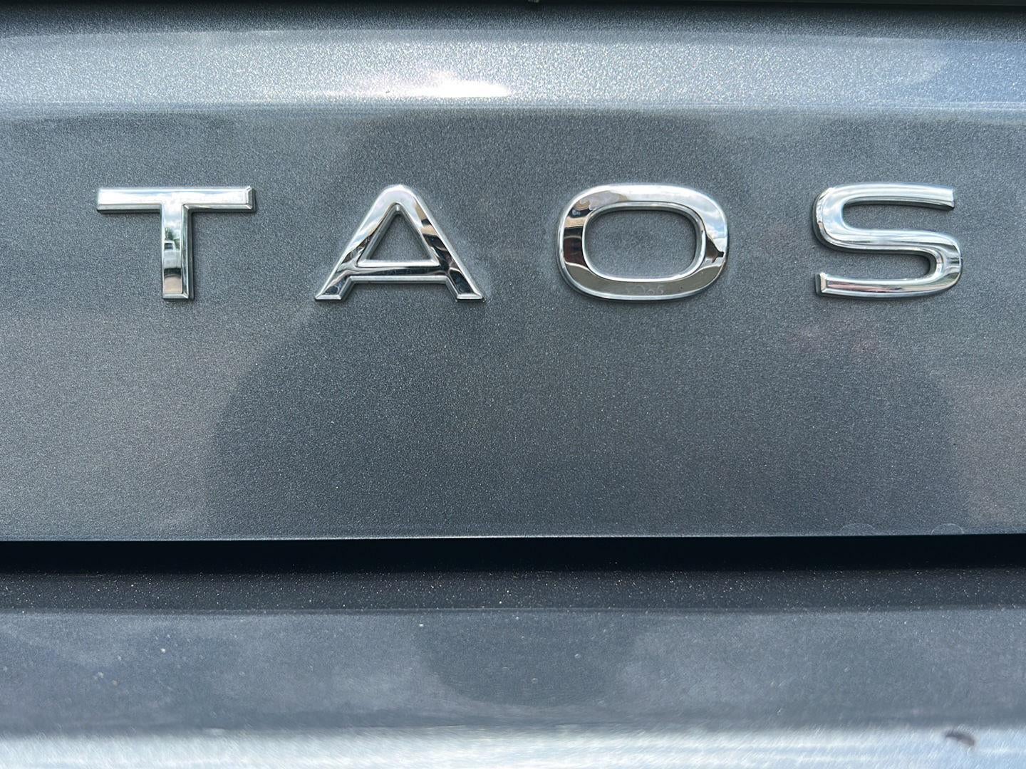 2025 Volkswagen Taos SE