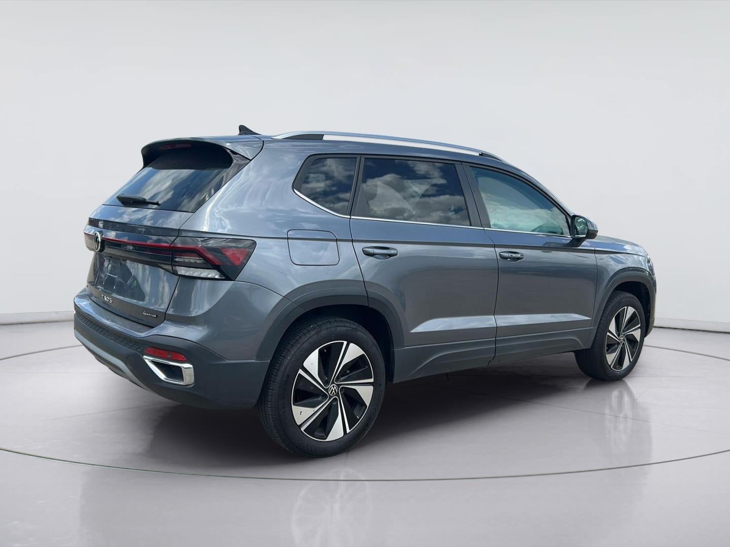 2025 Volkswagen Taos SE