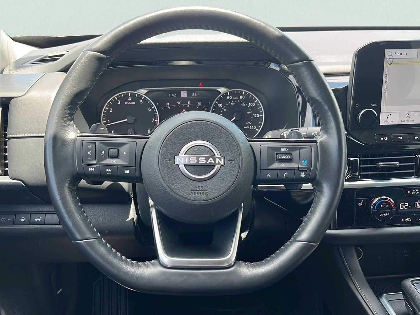 2023 Nissan Pathfinder SL