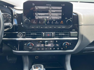 2023 Nissan Pathfinder SL