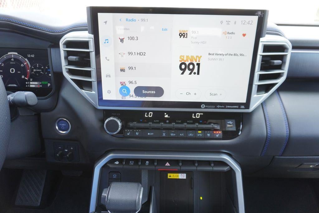 2023 Toyota Tundra Platinum HV
