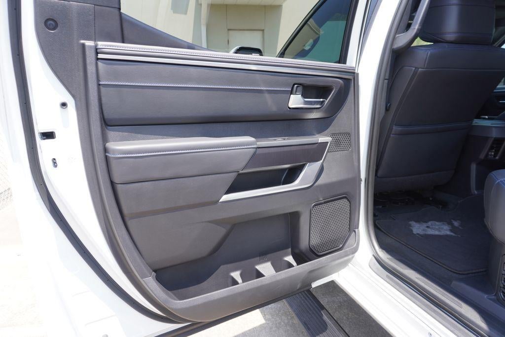 2023 Toyota Tundra Platinum HV