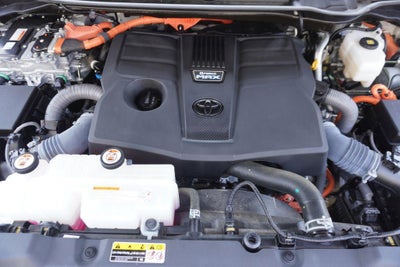 2023 Toyota Tundra Platinum HV