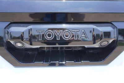 2023 Toyota Tundra Platinum HV