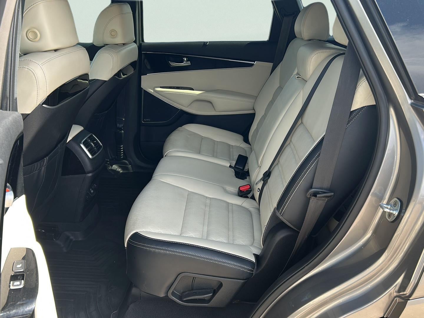 2017 Kia Sorento SX Limited V6