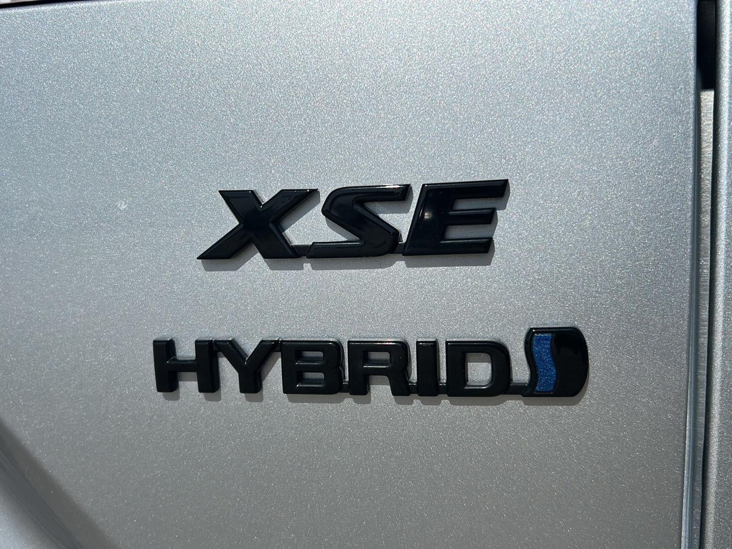 2024 Toyota Corolla Cross Hybrid XSE